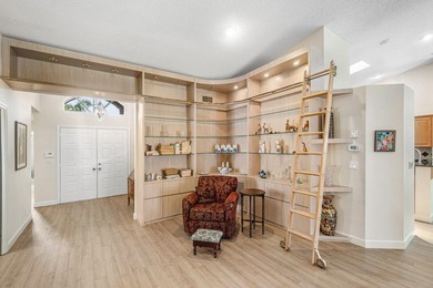 Beautifully updated and maintained single family home in the - photo 6