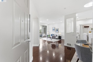 Welcome to the highly sought-after Monte Vista community! This - photo 2