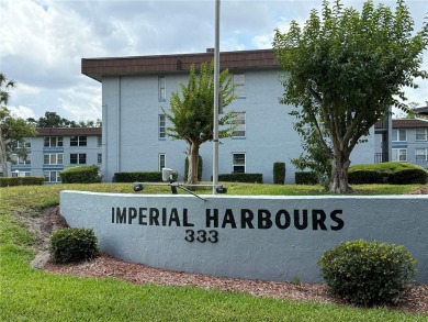 Lake Condo For Sale in Winter Haven, Florida