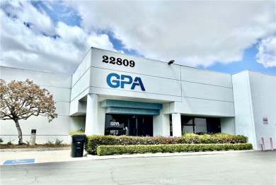 Location! Location! Location! This is a rare opportunity to own - photo 1