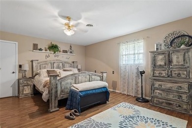 3 bed, 2 bath pretty home in Dougherty. Davis schools. Fiber - photo 17