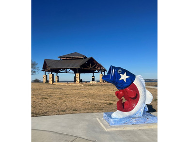 Tucked away near the Texas/Louisiana line in the desirable - photo 19