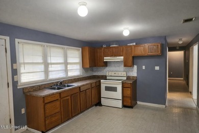 This livable fixer upper offers a great opportunity for buyers - photo 2