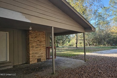 This livable fixer upper offers a great opportunity for buyers - photo 4