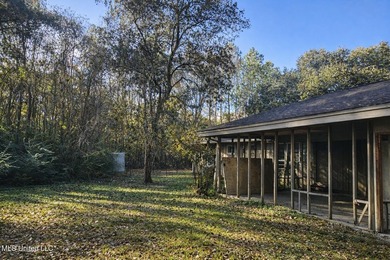 This livable fixer upper offers a great opportunity for buyers - photo 5