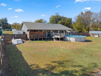 3 bed, 2 bath pretty home in Dougherty. Davis schools. Fiber - photo 32