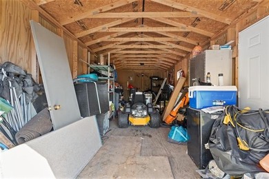 3 bed, 2 bath pretty home in Dougherty. Davis schools. Fiber - photo 36