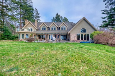 Spectacular 6,572 sqft oceanfront custom-built home situated on - photo 2