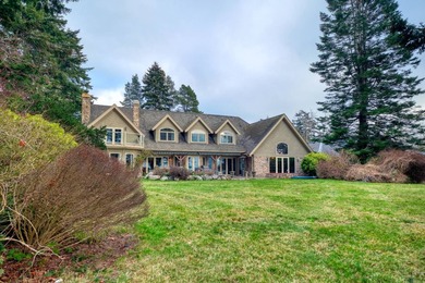 Spectacular 6,572 sqft oceanfront custom-built home situated on - photo 3
