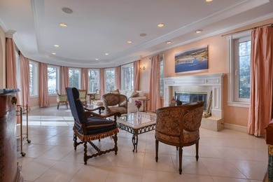 Spectacular 6,572 sqft oceanfront custom-built home situated on - photo 8