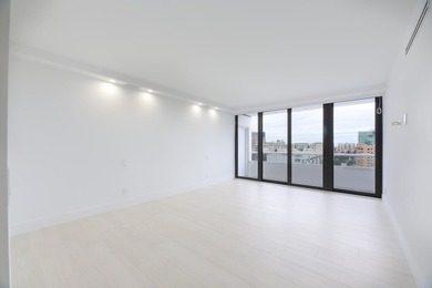 Sleek, modern and luxuriously fully renovated unit. Three - photo 7