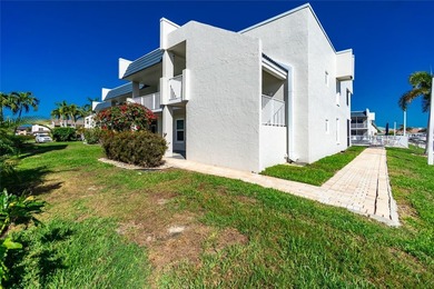 Impressive condo with DEEDED DOCK and 10,000 lb BOAT LIFT!! This - photo 45