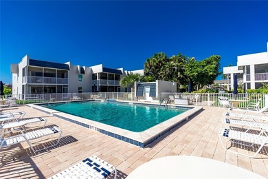 Impressive condo with DEEDED DOCK and 10,000 lb BOAT LIFT!! This - photo 47