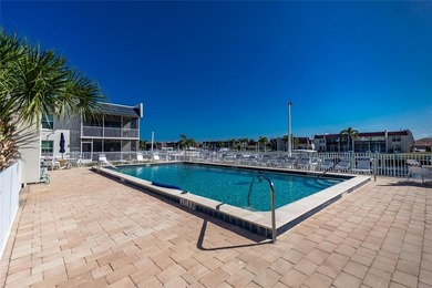 Impressive condo with DEEDED DOCK and 10,000 lb BOAT LIFT!! This - photo 49
