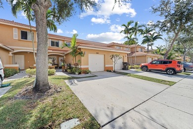 Welcome to this tastefully updated townhome offering comfort - photo 1
