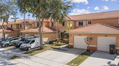 Welcome to this tastefully updated townhome offering comfort - photo 4