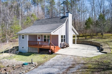 Lake Home For Sale in Crossville, Tennessee