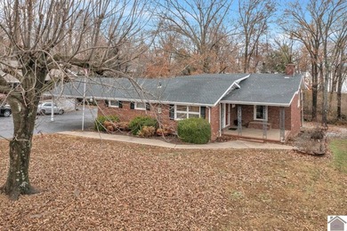 Beautiful waterfront home in Panorama Shores on Kentucky Lake! - photo 3
