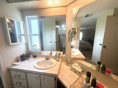 Welcome to your Florida paradise! Well maintained and furnished - photo 30