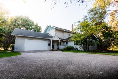 (private lake, pond, creek) Home For Sale in Fox River Grove Illinois