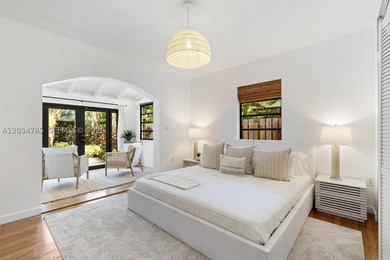 Tropical Retreat in the Heart of Miami Beach! Experience the - photo 9