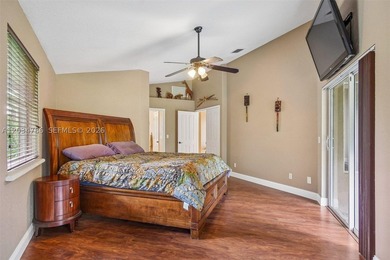 Welcome to this beautifully designed custom residence - photo 3