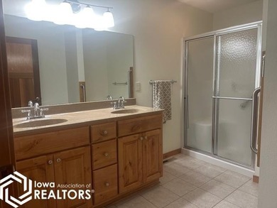 Welcome home to this beautifully designed 3 bedroom, 3 bathroom - photo 11