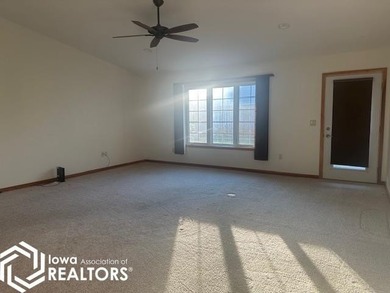 Welcome home to this beautifully designed 3 bedroom, 3 bathroom - photo 15