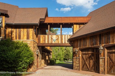 Located in Blue Creek Ranch, one of the midvalley's most - photo 17