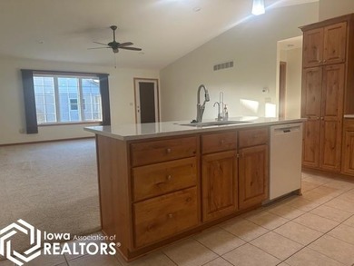 Welcome home to this beautifully designed 3 bedroom, 3 bathroom - photo 17