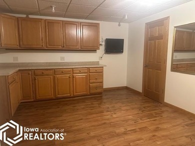 Welcome home to this beautifully designed 3 bedroom, 3 bathroom - photo 26