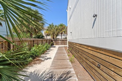 0.5 miles to Norreigo Point Beach! Sold fully furnished and - photo 27