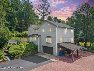 (private lake, pond, creek) Home For Sale in Stroudsburg Pennsylvania