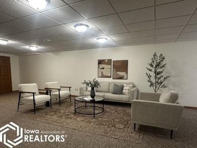 Welcome home to this beautifully designed 3 bedroom, 3 bathroom - photo 36