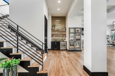 AWE INSPIRING VIEWS OF LAKE LBJ, APPLE ROCK GOLF COURSE, & THE