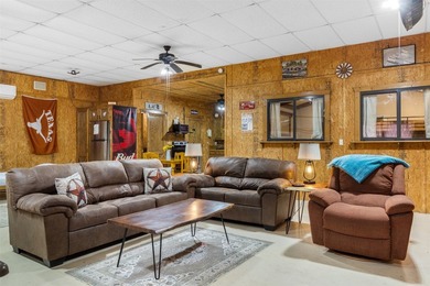 Welcome to your Lake Texoma retreat! Located just minutes from - photo 36