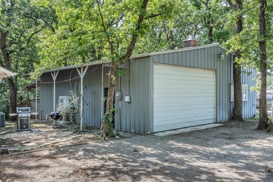 Welcome to your Lake Texoma retreat! Located just minutes from - photo 39