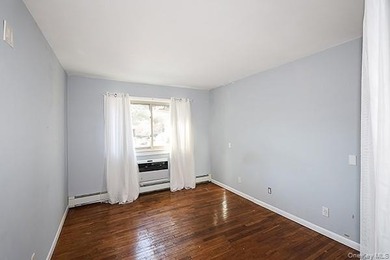 Move right into this charming and meticulously maintained one - photo 11