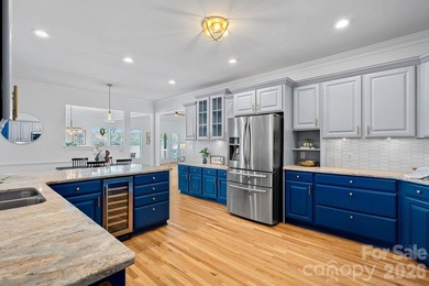 Opportunities like this don't wait! An extremely rare waterfront - photo 13