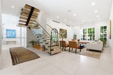Welcome to this exceptional residence in the prestigious gated - photo 5