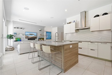 Welcome to this exceptional residence in the prestigious gated - photo 10