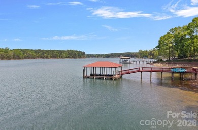 Opportunities like this don't wait! An extremely rare waterfront - photo 43