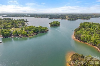 Opportunities like this don't wait! An extremely rare waterfront - photo 45