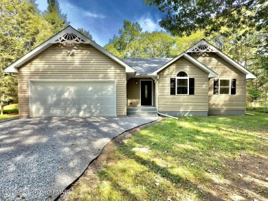 Lake Home For Sale in Jim Thorpe, Pennsylvania