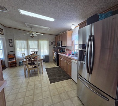 CALL LISTING AGENT FOR INFORMATION!!! COMMUNITY: Sought after - photo 11