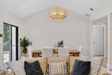 SELLER OFFERING UP TO 10K TOWARDS 2-1 RATE BUY DOWN OR CLOSING - photo 15