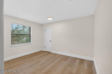 SELLER OFFERING UP TO 10K TOWARDS 2-1 RATE BUY DOWN OR CLOSING - photo 26