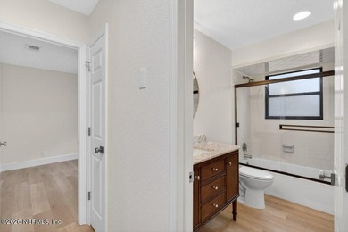 SELLER OFFERING UP TO 10K TOWARDS 2-1 RATE BUY DOWN OR CLOSING - photo 31