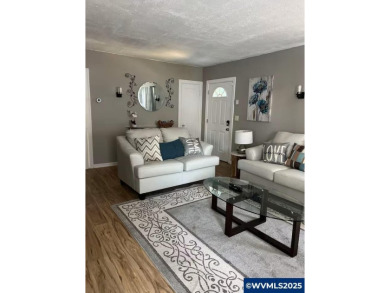 YOU MUST SEE; Beautifully remodeled/move-in ready, top of the