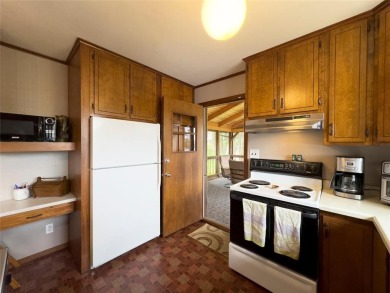 Furnished Lake Eshquaguma 3BR Yr Round Lake Home Built By